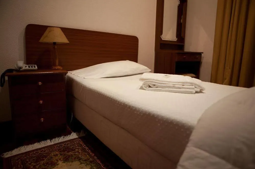 **  Hotel Portuense Lisboa Portogallo